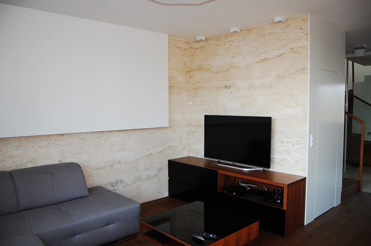 Travertine and its applications