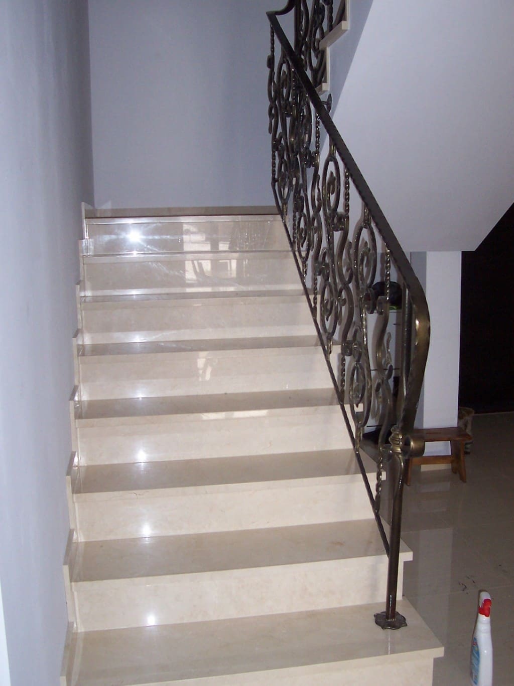 Blog - Marble or granite stairs?