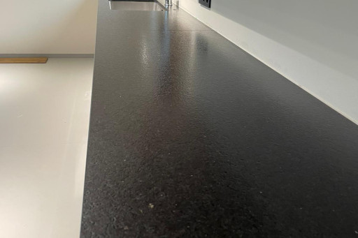 Granit Carbian Black w kuchni