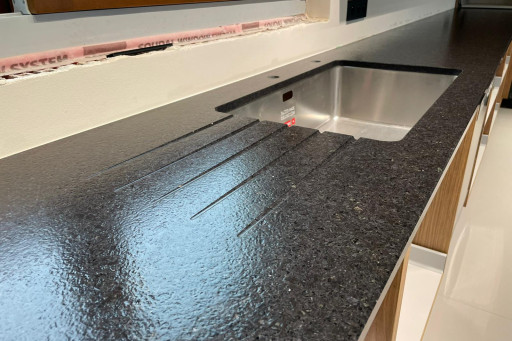 Granit Carbian Black w kuchni