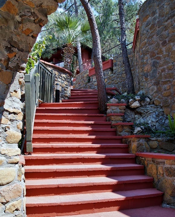 Jak dbać o schody granitowe?