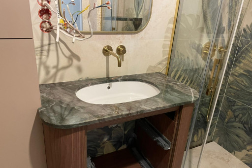 Łazienka z kwarcytu brazylijskiego Amazonia