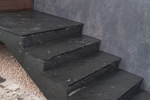 Schody z granitu Via Lattea