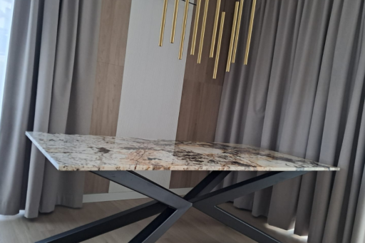 Stół z granitu Blanc du Blanc