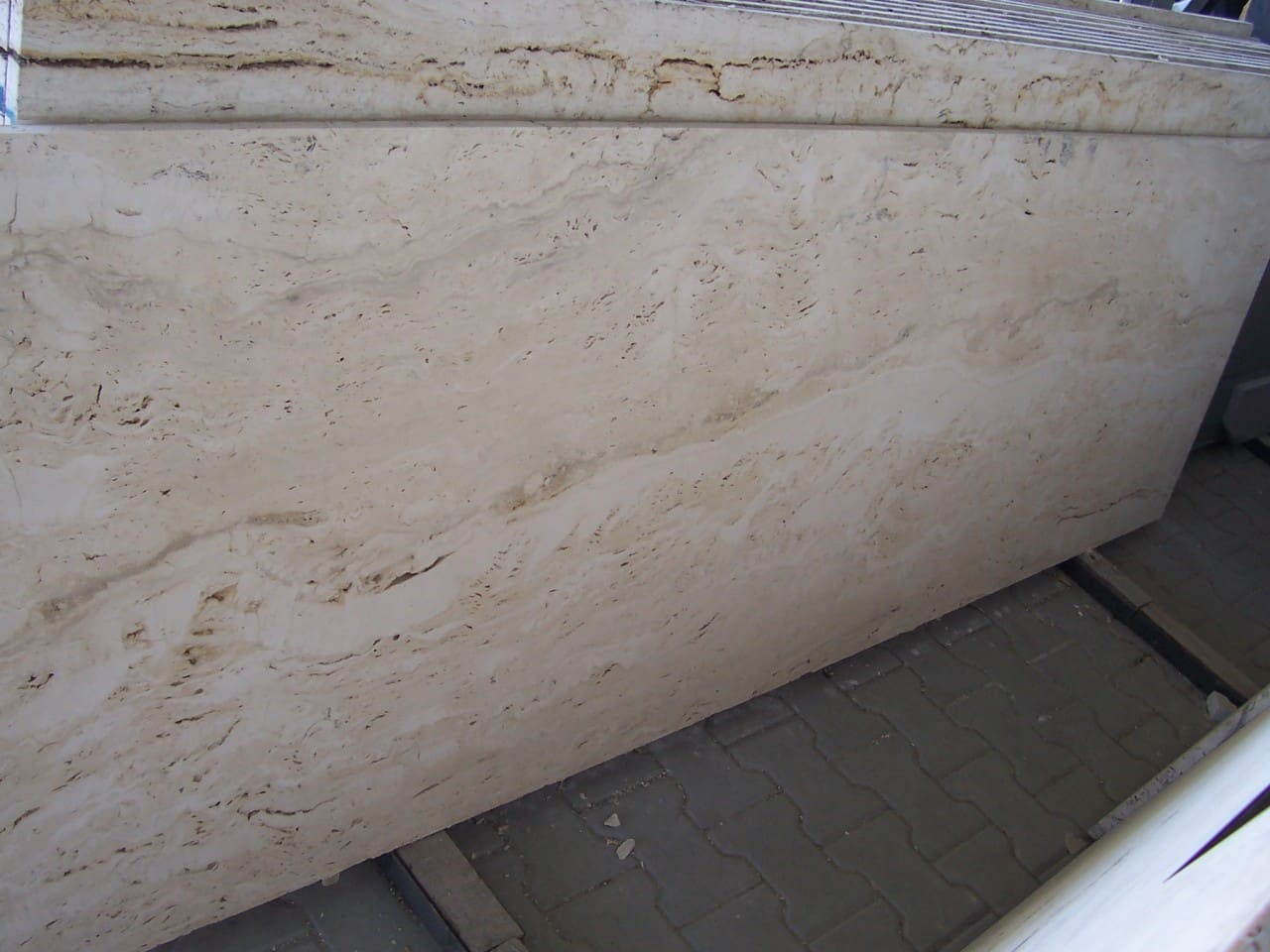 Travertine kitchen worktop. Is it worth it?