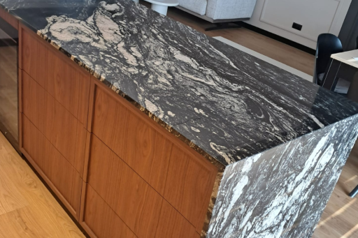 Granit Forest Black