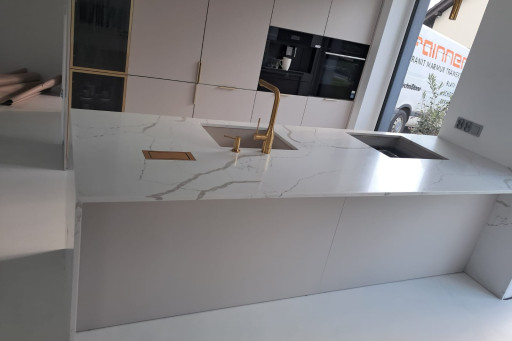 Konglomerat Crystal Calacatta Silvia